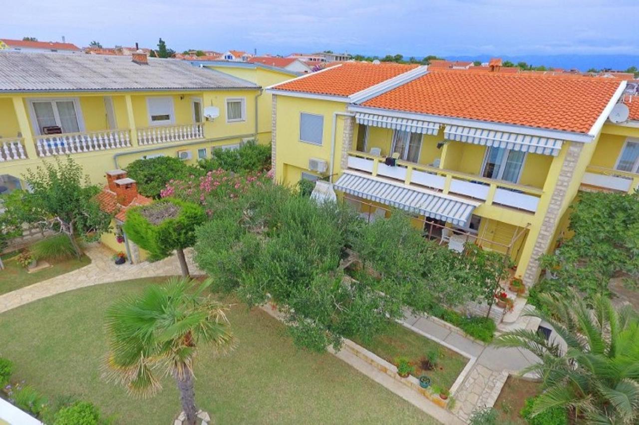 Apartment House Inga Vir Dış mekan fotoğraf