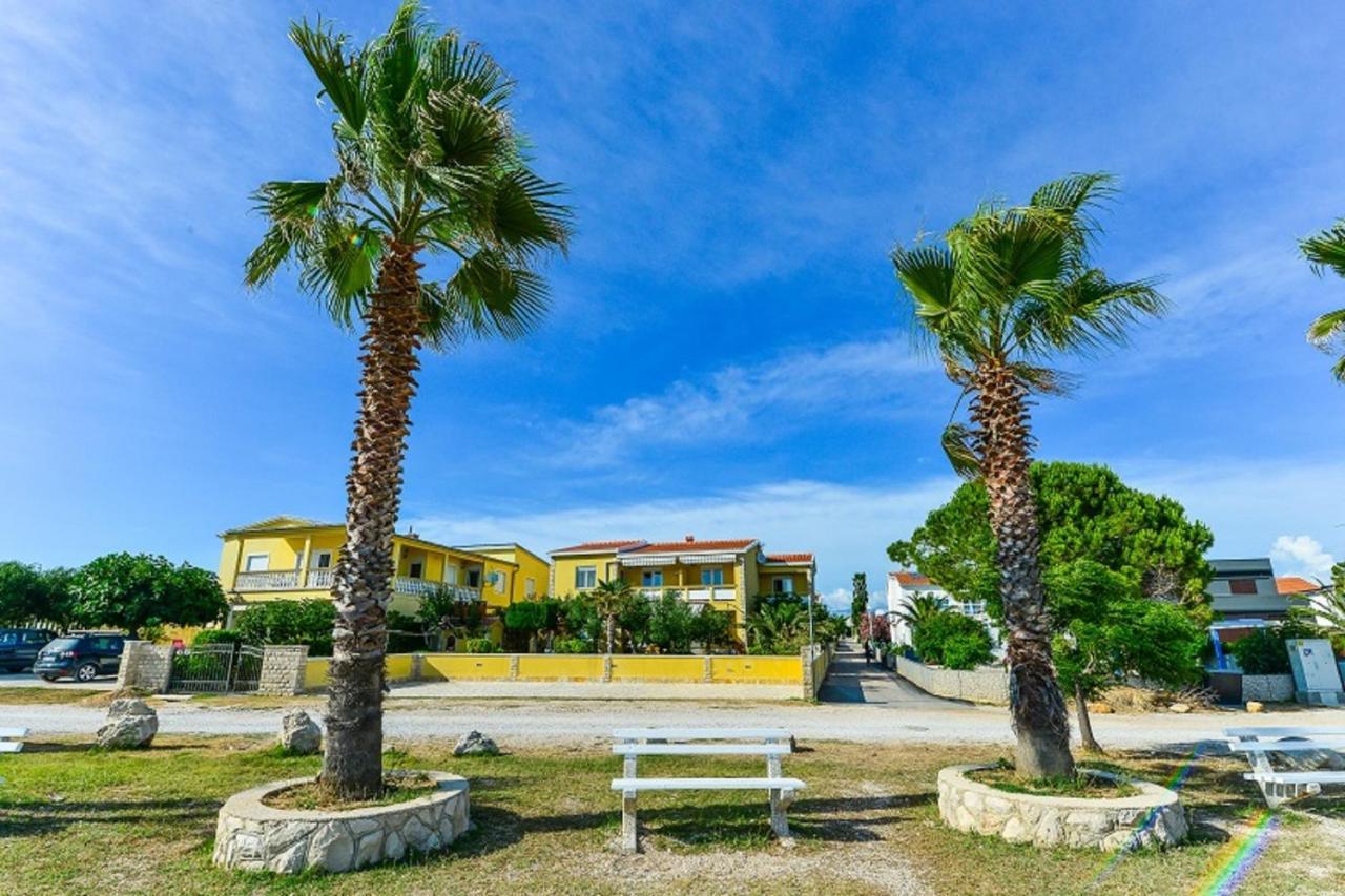 Apartment House Inga Vir Dış mekan fotoğraf