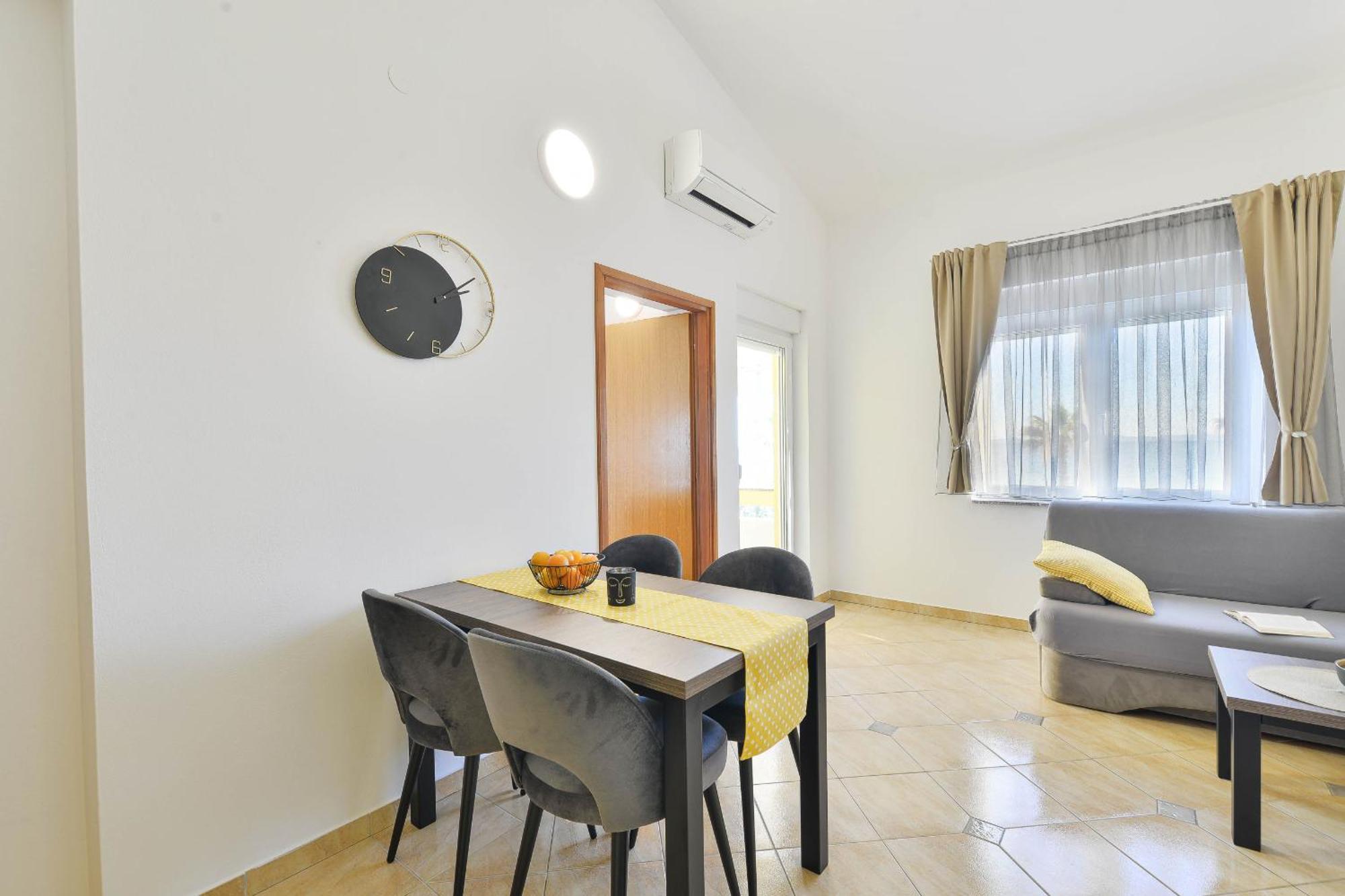 Apartment House Inga Vir Dış mekan fotoğraf