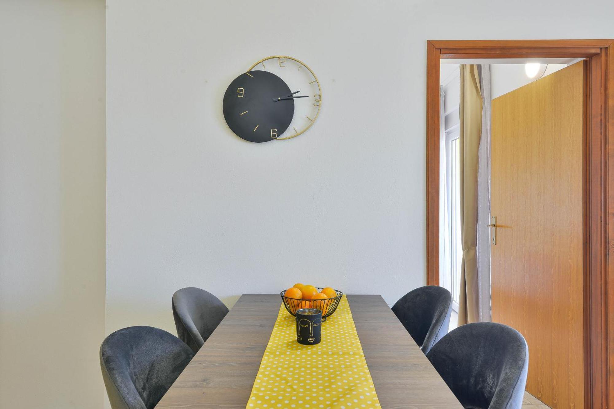 Apartment House Inga Vir Dış mekan fotoğraf