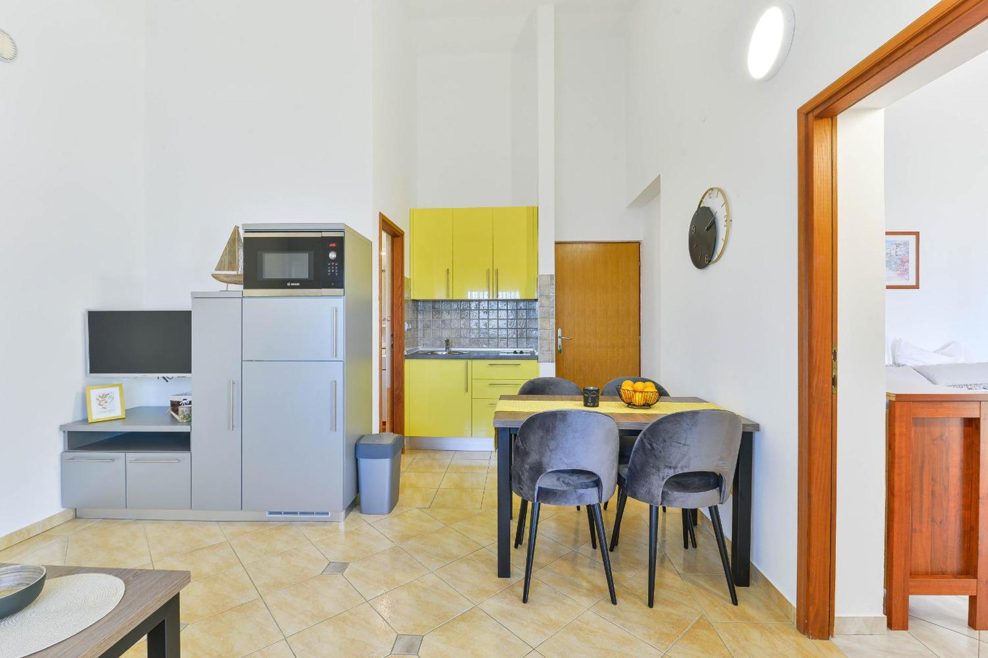 Apartment House Inga Vir Dış mekan fotoğraf