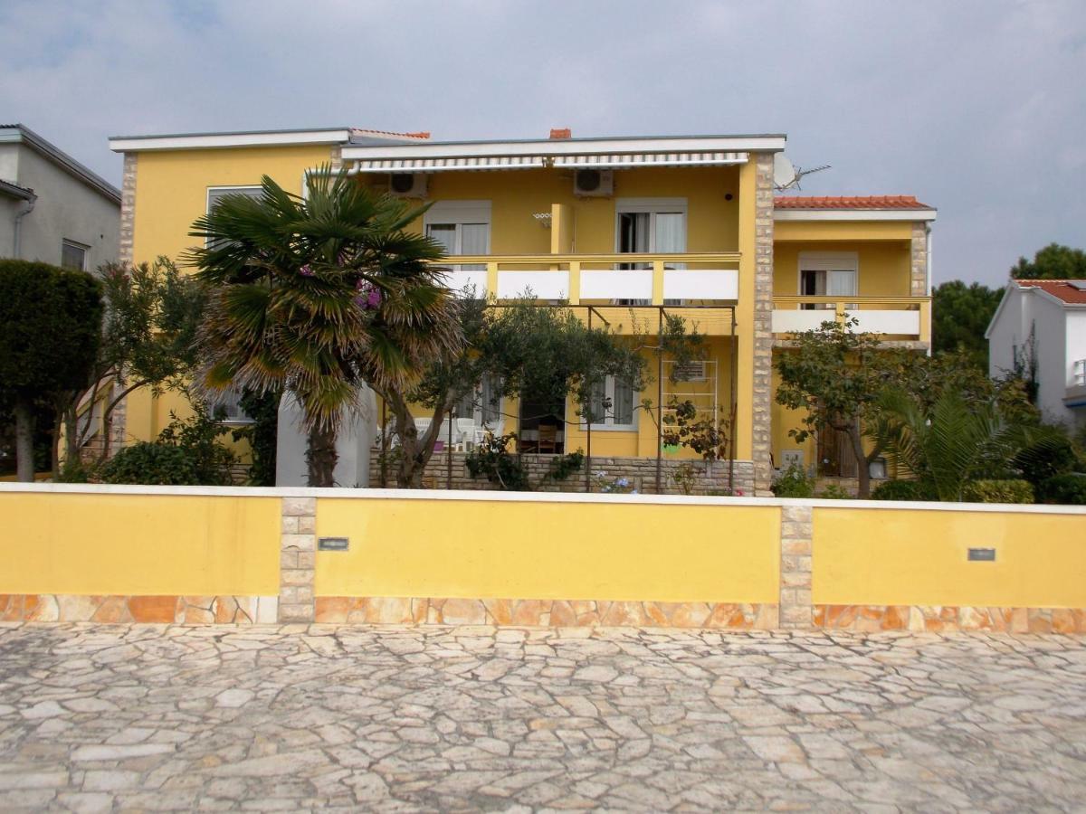 Apartment House Inga Vir Dış mekan fotoğraf